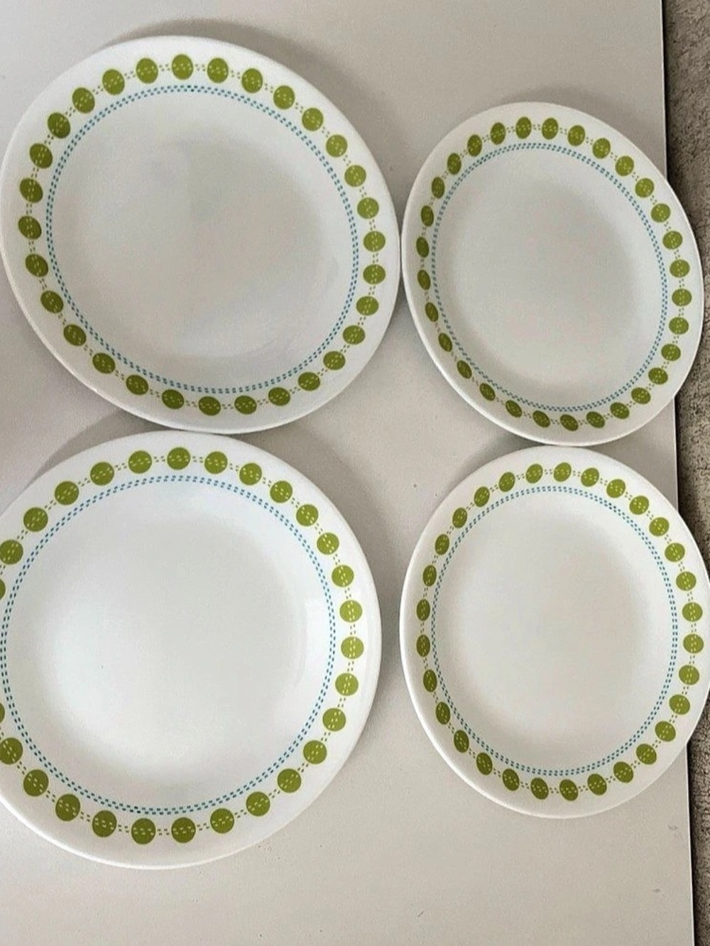 Corelle South Beach Plate Bread Dessert Green Dot Turquoise Band 6 3/4” set of 4